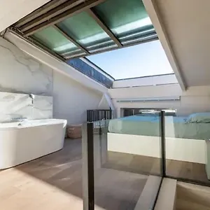 100m2 Dernier Etage - Atypique , Aix-en-Provence France