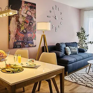 Apartment Place, Vienna
